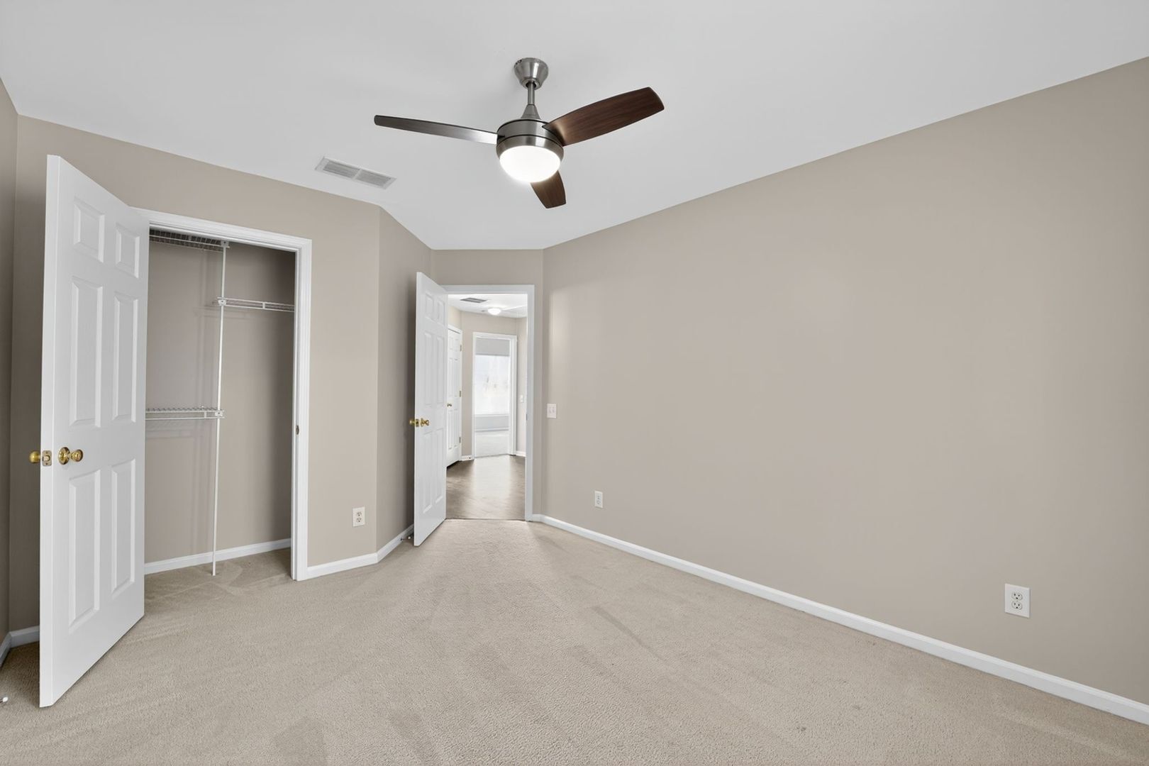 Building Photo - 5229 Bentgrass Run Dr