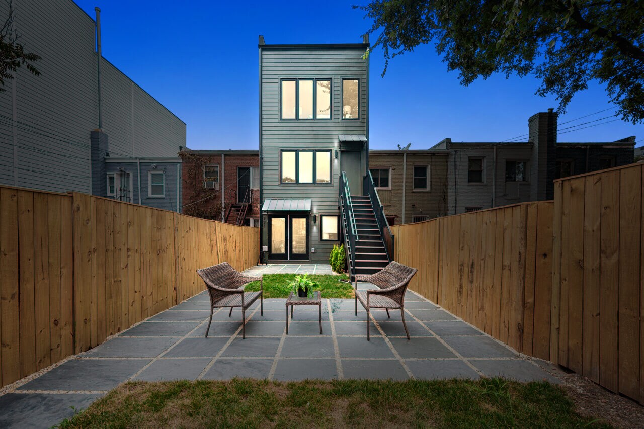 Building Photo - 771 18th St NE