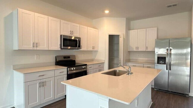 Building Photo - 4850 SW 80th Ln