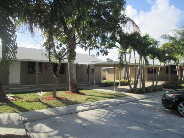 Building Photo - 498 W Drew St