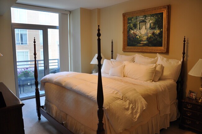 Building Photo - 11990 Market St