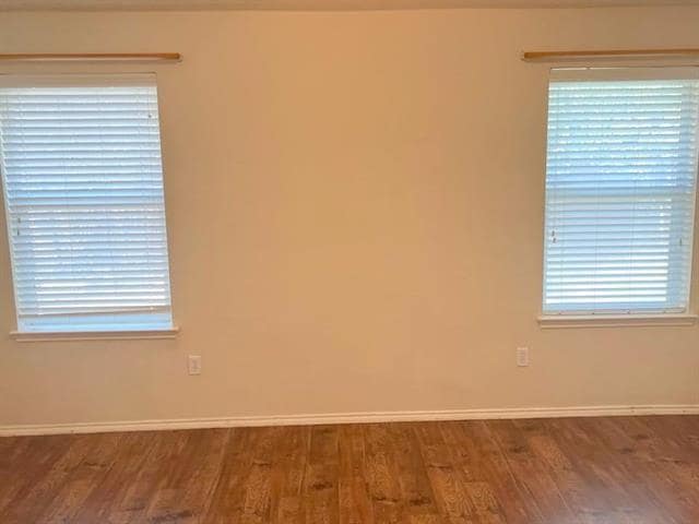 Building Photo - 8055 Raleigh Dr