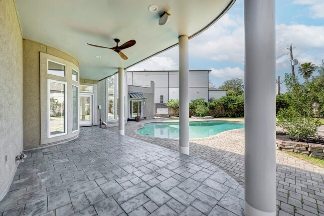 Building Photo - 5304 Braeburn Dr