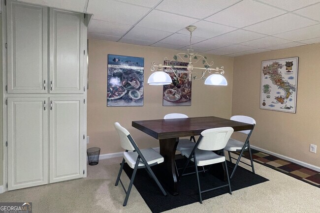 Building Photo - 3550 River Trace Dr