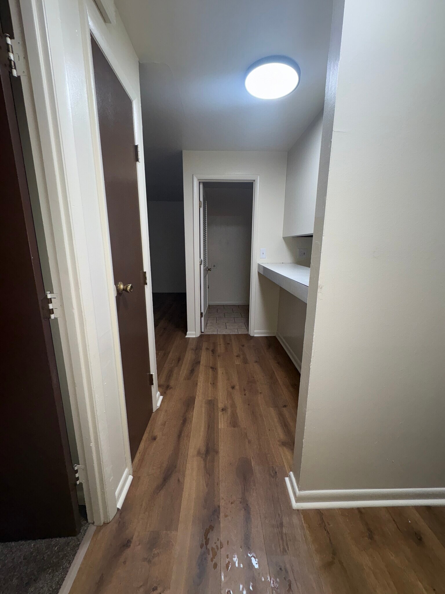 Breakfast Bar - 5317 Greencroft Dr