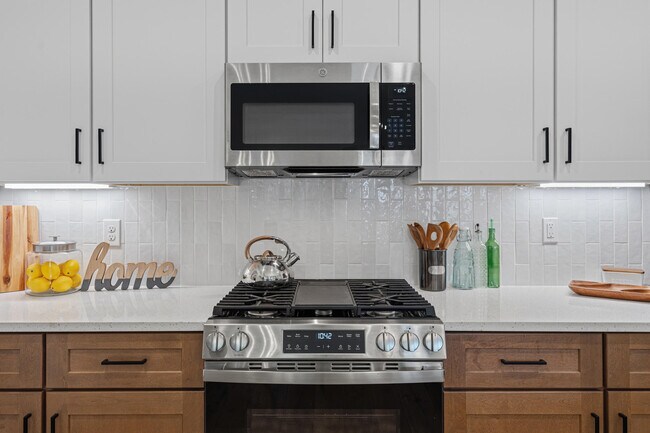 Building Photo - 35 Highland Dr NW