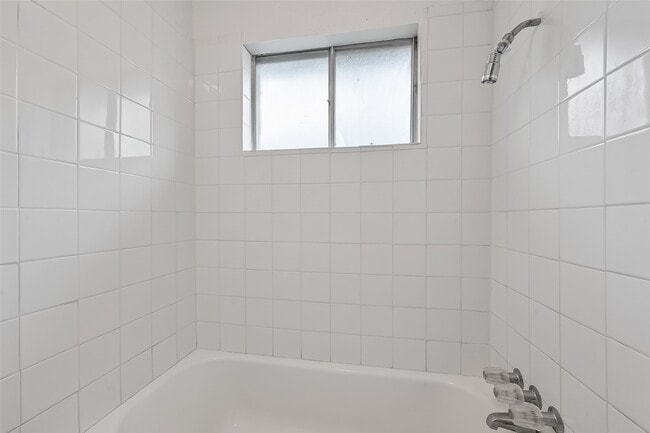 Building Photo - 10510 Overview Dr