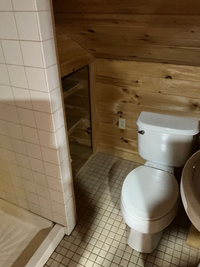 Building Photo - 165 Wiscasset Rd