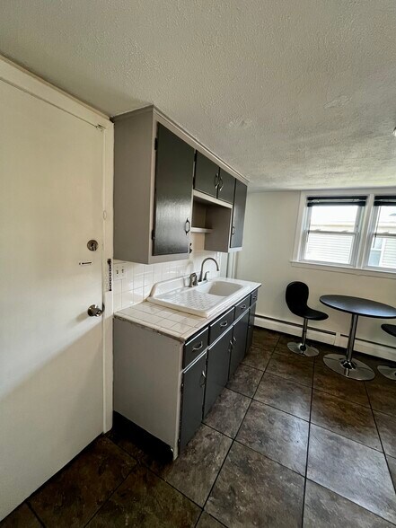 Building Photo - 33 Ringgold St