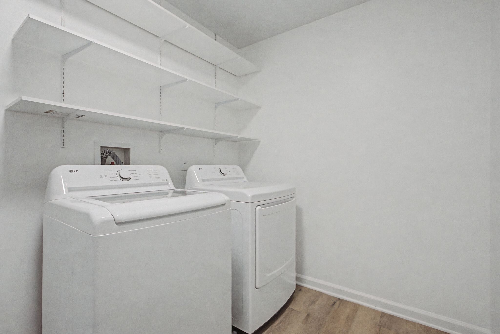 Building Photo - 2932 Burtonwood Dr