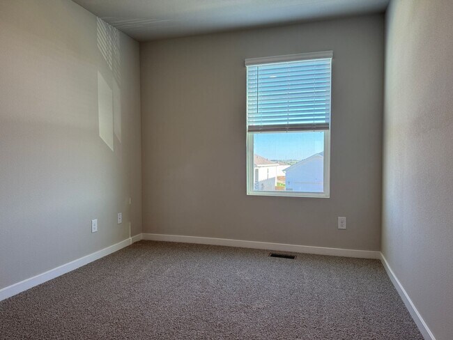 Building Photo - Spacious 4-Bedroom Split-Level Near Standing Bear Lake & Trails