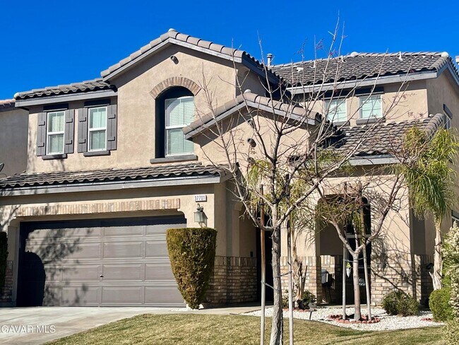 Building Photo - 37701 Tamarind Ct