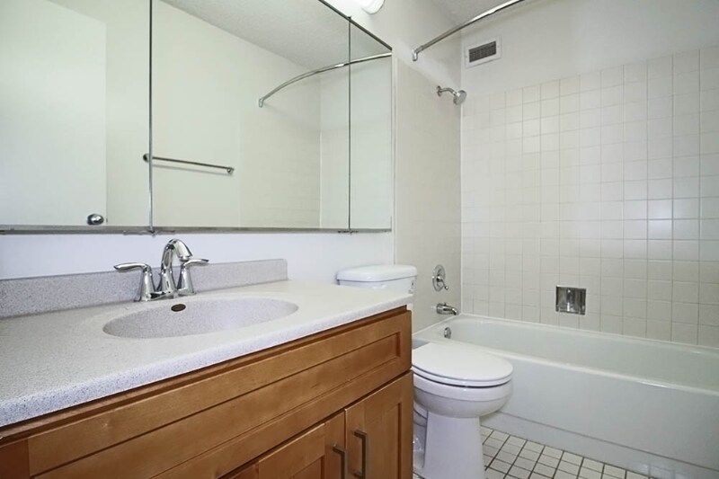 Building Photo - 240 E Wacker Dr