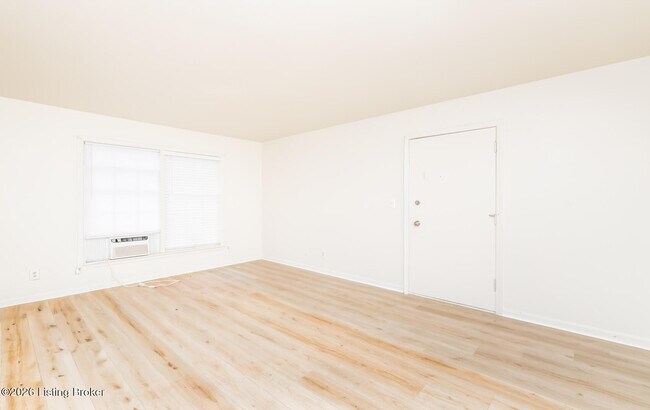 Building Photo - 2515 Brownsboro Rd