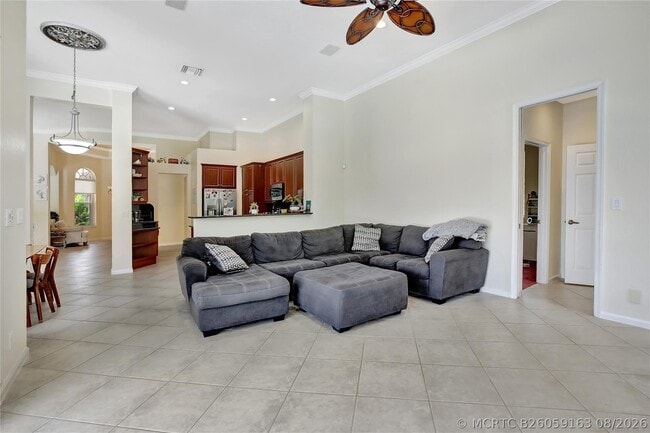 Building Photo - 4070 Sanderling Ln