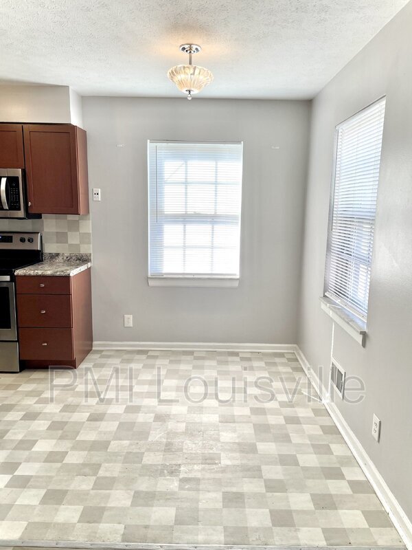 Building Photo - 4407 Landside Dr