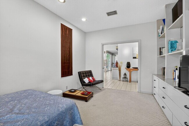 Building Photo - 7623 Cinebar Dr