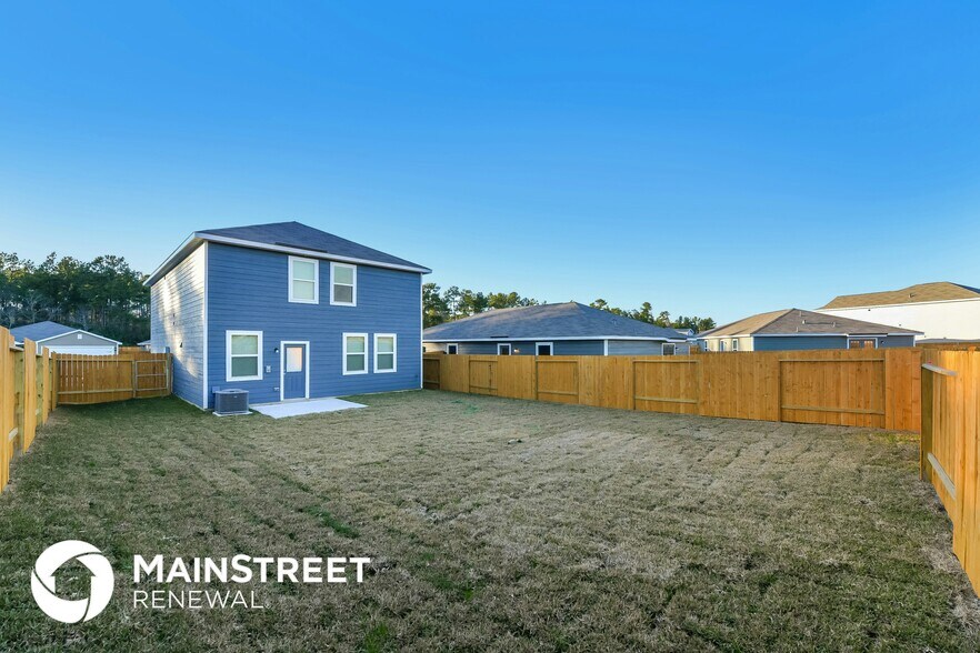 Building Photo - 27053 Leonardo Dr