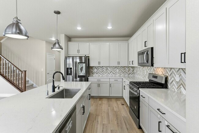 Building Photo - 13541 Waterthrush St