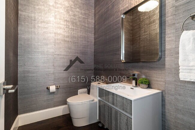 Building Photo - 6343 Wildwood Dr