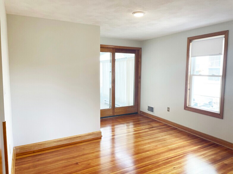 Dining Room - 27 Webster Pl