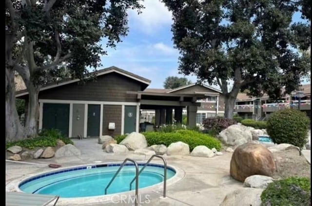 Building Photo - 234 Springview