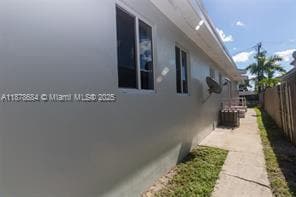 Building Photo - 1206 NE 109th St