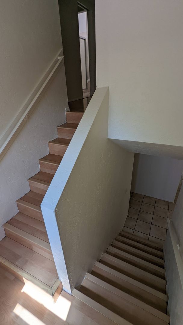 Building Photo - Beautiful Townhouse - 3 bed & 2 bath in Gr...