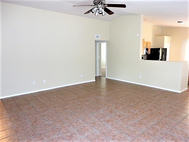 Building Photo - 3798 Cattle Dr NE