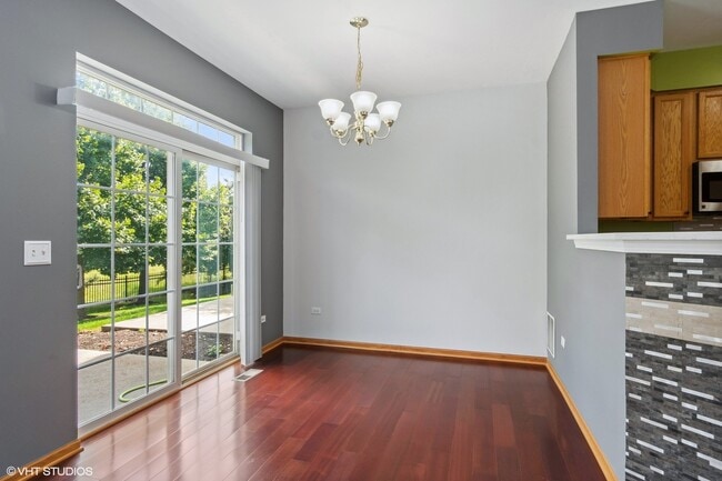 Building Photo - 217 S Alder Creek Dr