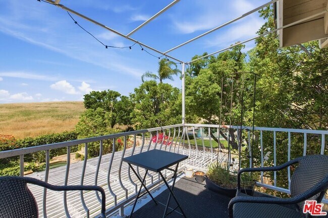 Building Photo - 6003 County Oak Rd