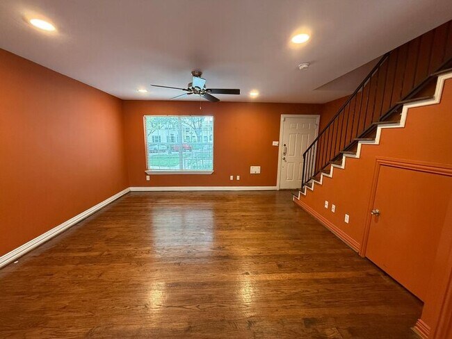 Building Photo - 4741 Bradford Dr