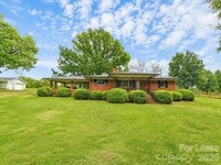 Building Photo - 2590 Otis Dellinger Rd