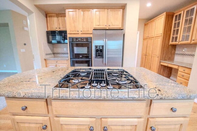 Building Photo - 11033 Grayledge Cir