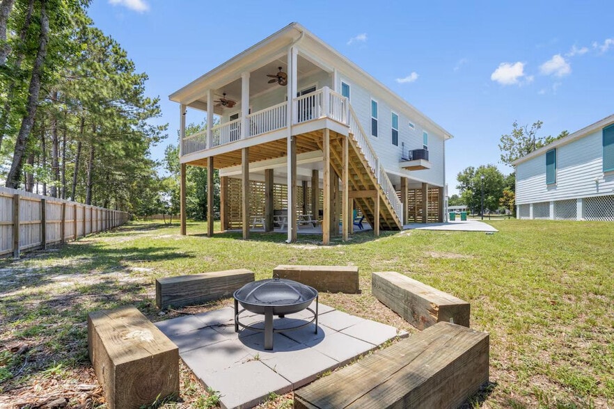 Building Photo - 1472 Georgia Pl