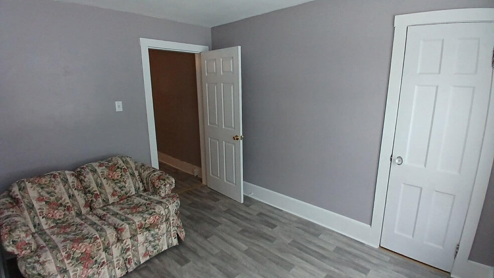 Building Photo - 679 Ohio Ave