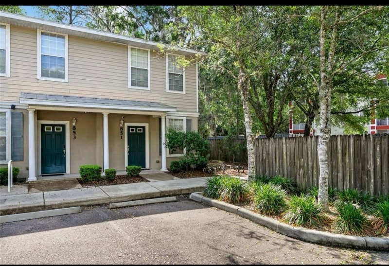 Building Photo - 851 NW 21st Ave