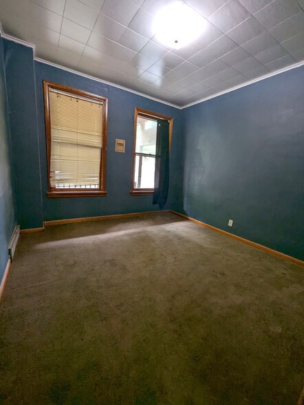 Building Photo - 512 Middle Ave