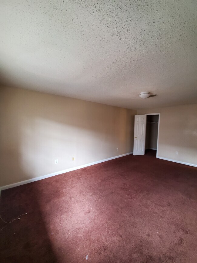Primary Photo - 312 Ruby St