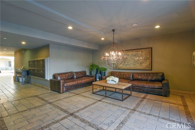 Building Photo - 11848 Kiowa Ave