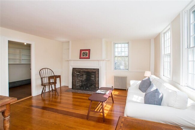 Building Photo - 15 Snell Rd