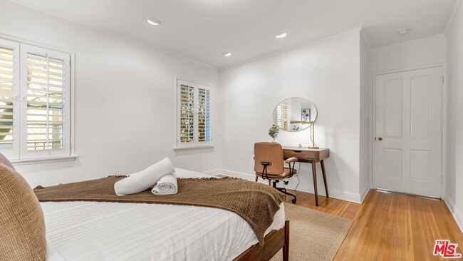 Building Photo - 10575 Holman Ave