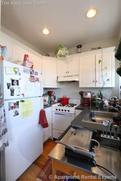 Building Photo - 331 Harvard St