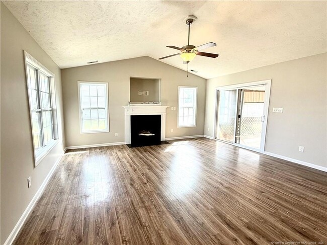 Building Photo - 260 Strike Eagle Dr