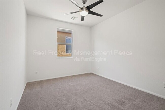 Building Photo - 628 Wounded Star Ave