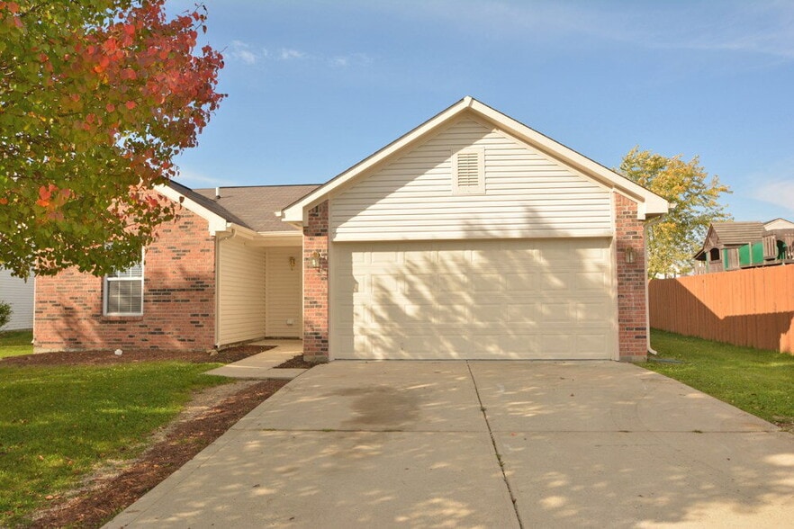 Primary Photo - 5842 Kiah Ct
