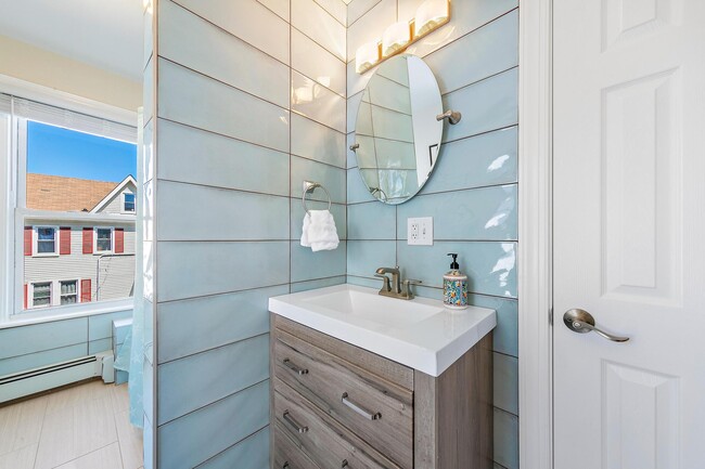 Roomy bathroom - 701 Asbury Ave