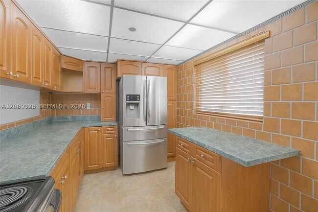 Building Photo - 8760 SW 133rd Ave
