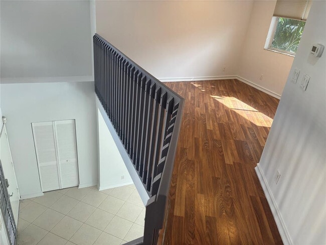 Building Photo - 101 SE 15th Ave