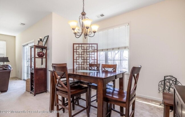 Building Photo - 224 S Bridge Ave